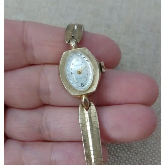 Lot of 2 Vtg women watch Bulova & Baylor 10K Rolled Gold  display picture 1
